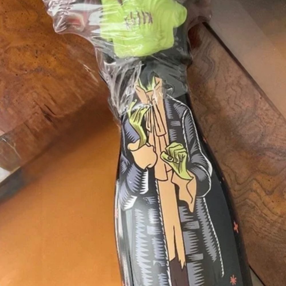 Disney Hocus Pocus Tumbler  NWT. RETIRED